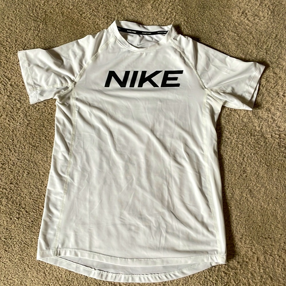 Used-Nike Pro YLG Dri-Fit Athlete T-Shirt